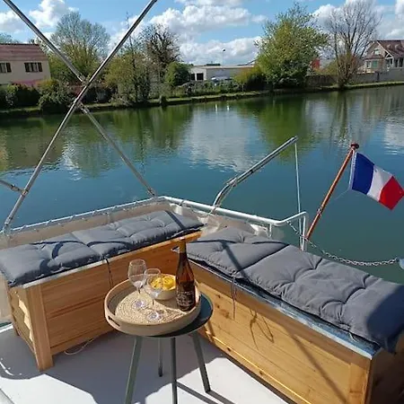 C'la Vie - Proche Fontainebleau - Bateau Nemours