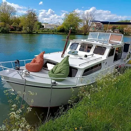 C'la Vie - Proche Fontainebleau - Bateau Botel *