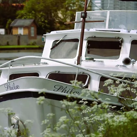 C'la Vie - Proche Fontainebleau - Bateau Botel Nemours